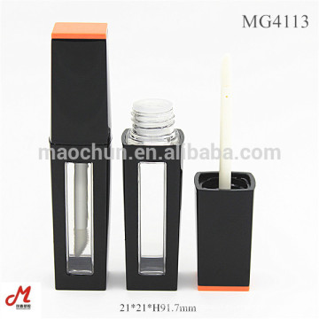 MG4113 Cliente de plástico cosmético de lujo vacío Botella de brillo labial